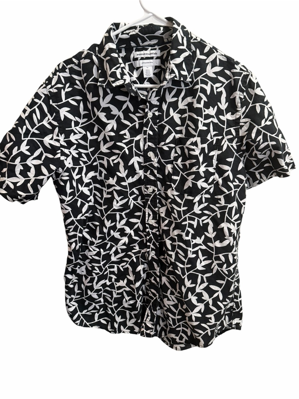 Amazon Essentials Short Sleeve Button-Up Shirt size large